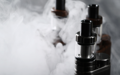 Cigarro eletrônico com fumaça